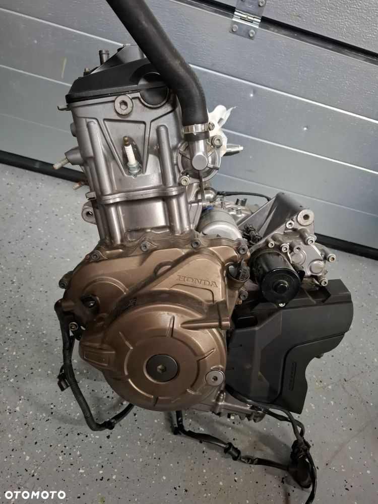 Honda CRF 1000 DCT Africa Twin silnik engine - 3