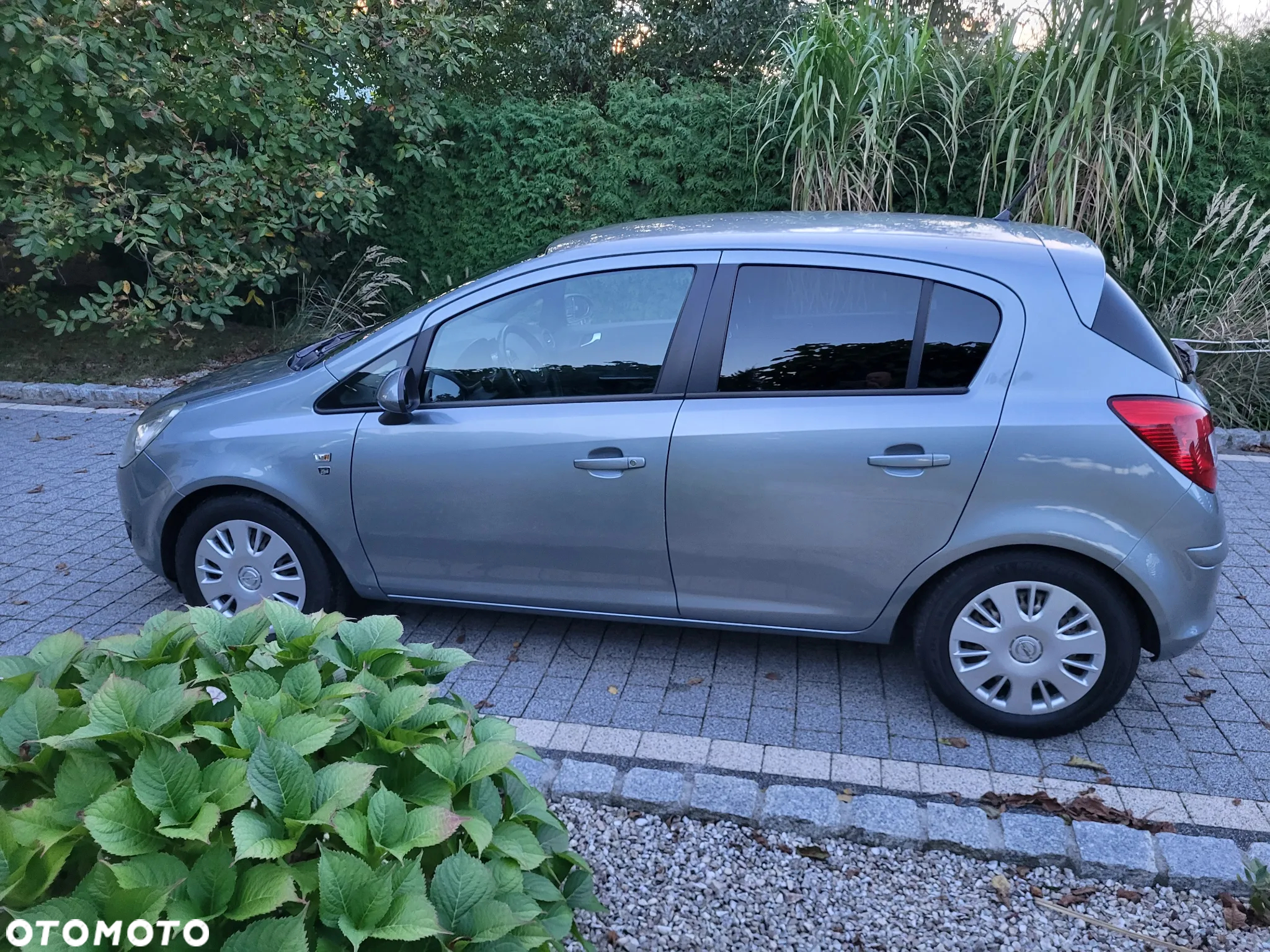 Opel Corsa 1.4 16V Enjoy - 6
