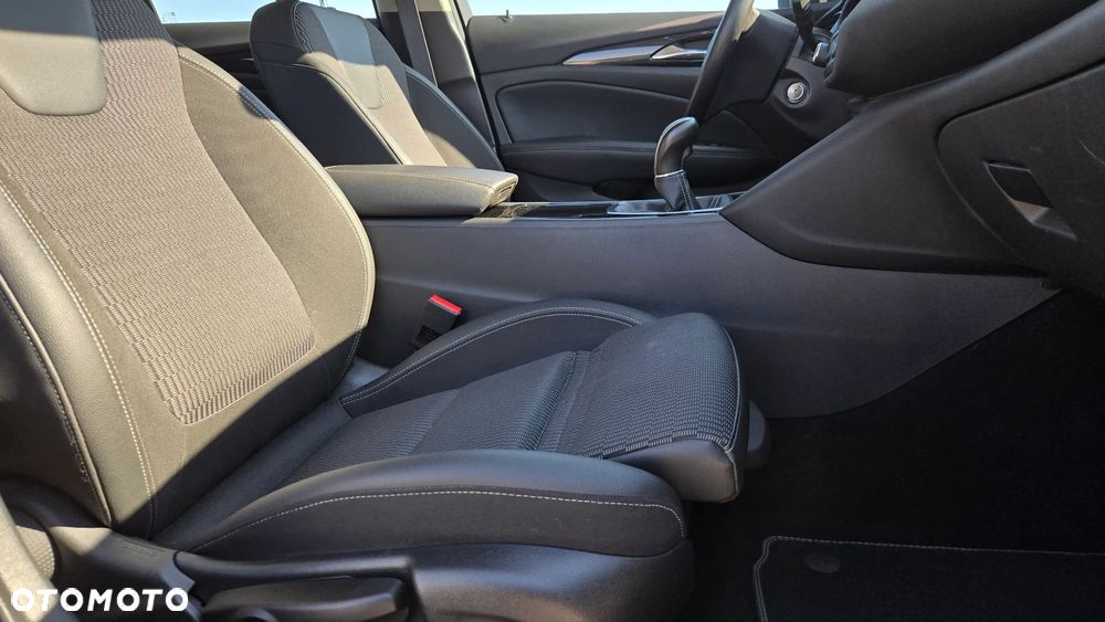 Opel Insignia 1.6 CDTI Innovation S&S - 28