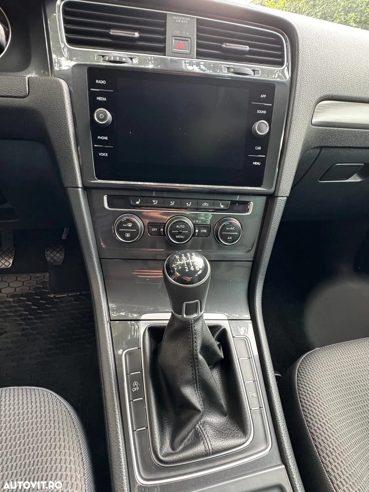 Volkswagen Golf 1.0 TSI Comfortline - 15