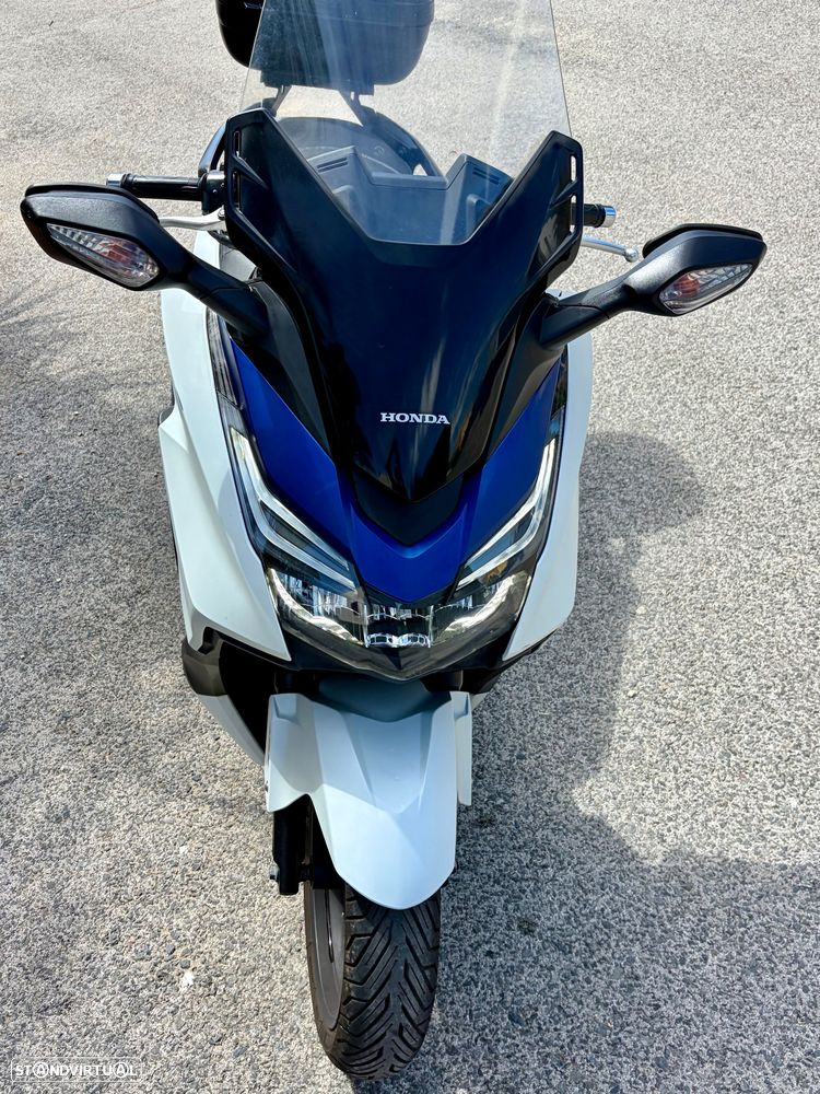 Honda Forza 1 - 4
