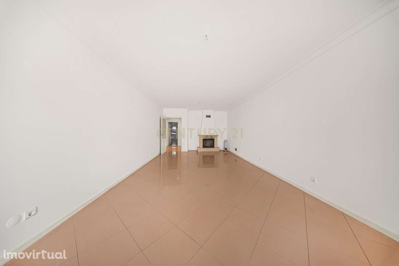 T3 com Terraço de 50m² a Sul, Garagem e Arrecadação | Jardins da Pared - Grande imagem: 5/34