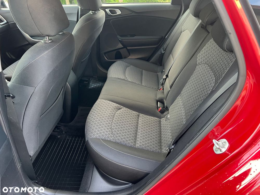 Kia Ceed 1.6 CRDi SCR M - 15