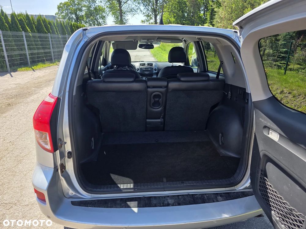 Toyota RAV4 2.2 D-4D Sol 180 - 6