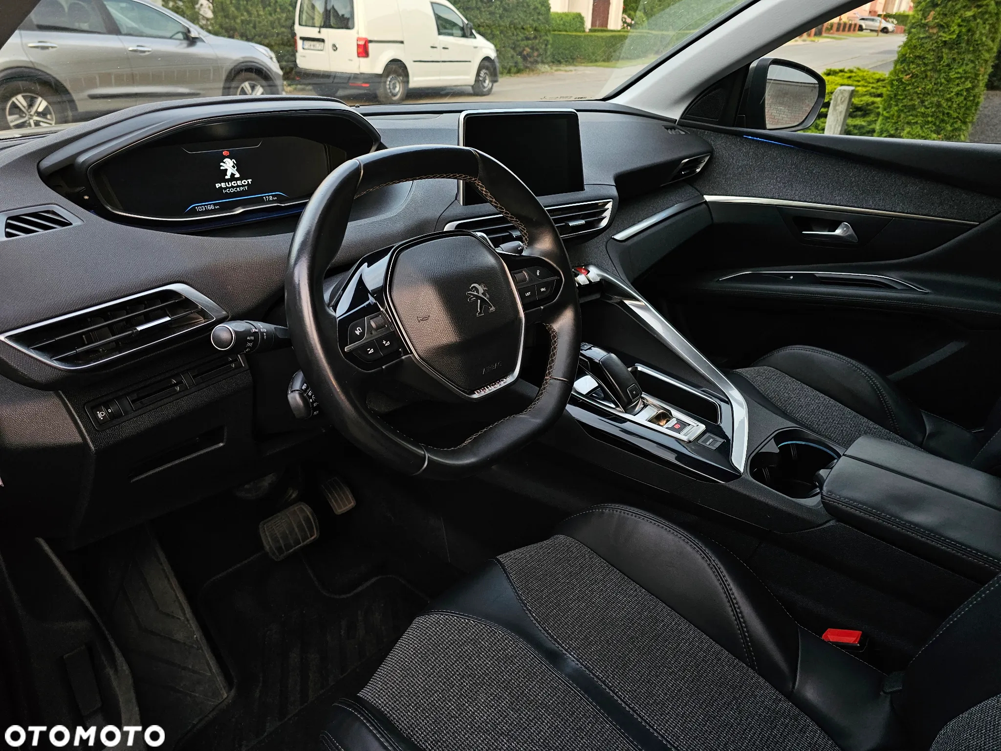 Peugeot 3008 1.2 PureTech GPF Allure S&S EAT8 - 10
