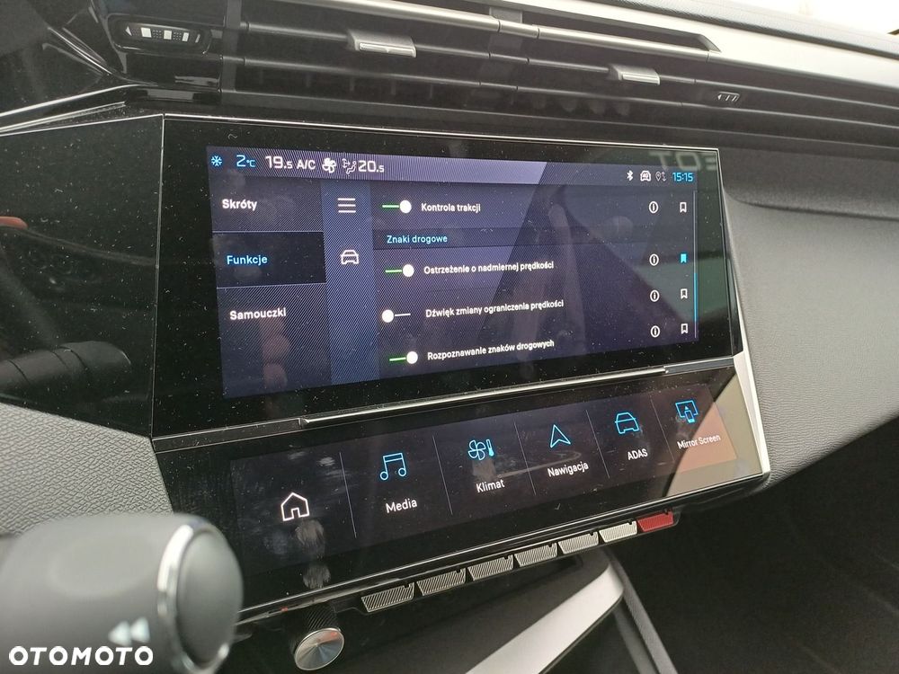 Peugeot 408 - 24