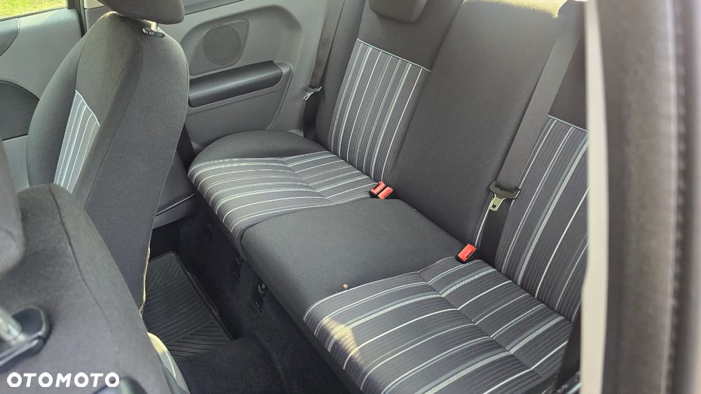 Ford Focus 1.4 16V Trend - 27