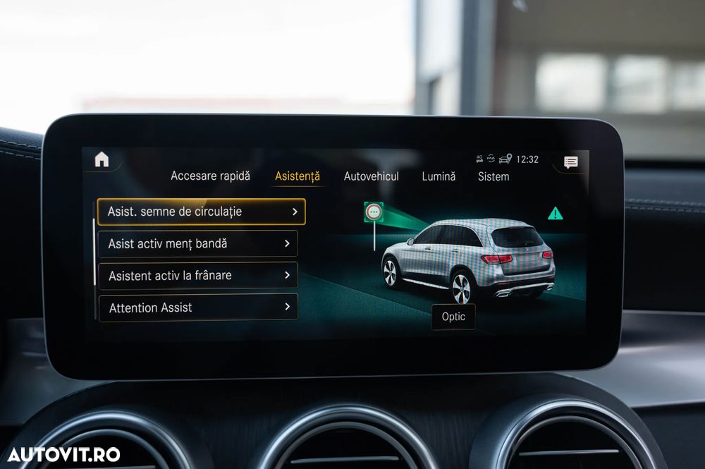 Mercedes-Benz GLC 300 de 4Matic 9G-TRONIC AMG Line - 32