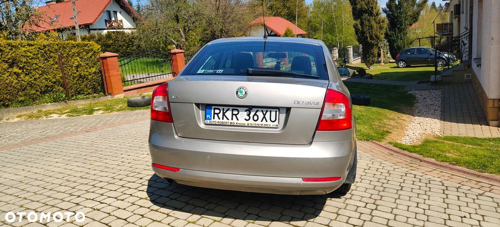 Skoda Octavia 1.6 Mint - 5