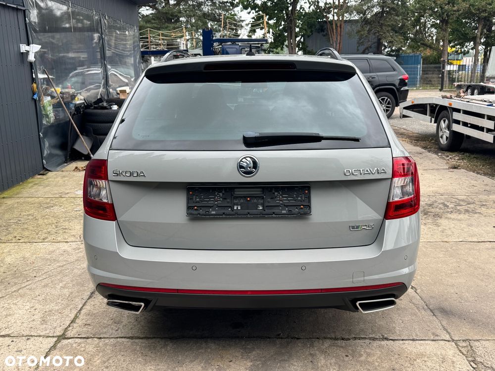 Skoda Octavia 2.0 TDI DSG RS - 5
