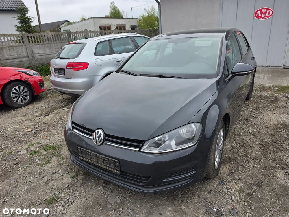 Volkswagen Golf 1.2 TSI BMT Trendline Perfectline - 31