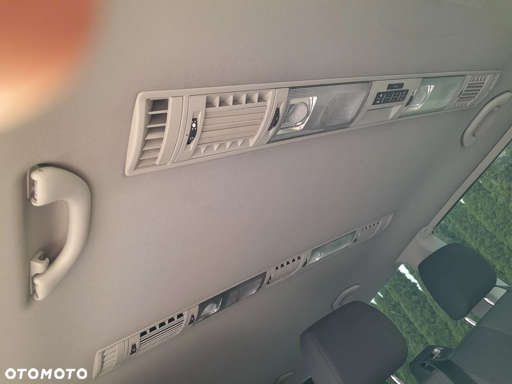 Volkswagen Caravelle 2.0 TDI L2 Highline - 13