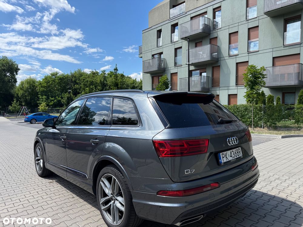 Audi Q7 - 10