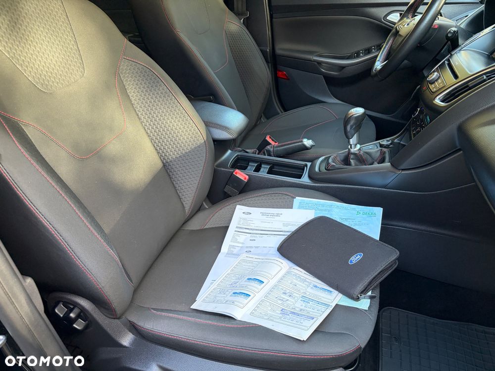 Ford Focus 1.5 EcoBoost STart-Stopp-System ST-LINE - 28