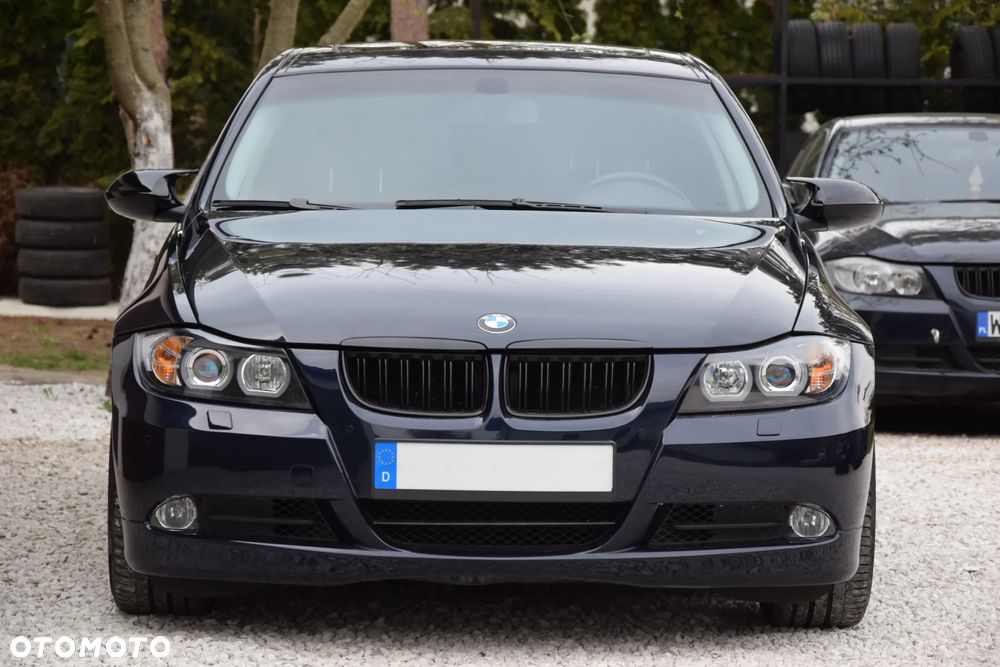 BMW Seria 3 325i - 2