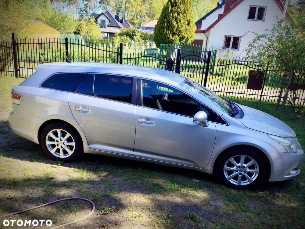 Toyota Avensis - 6