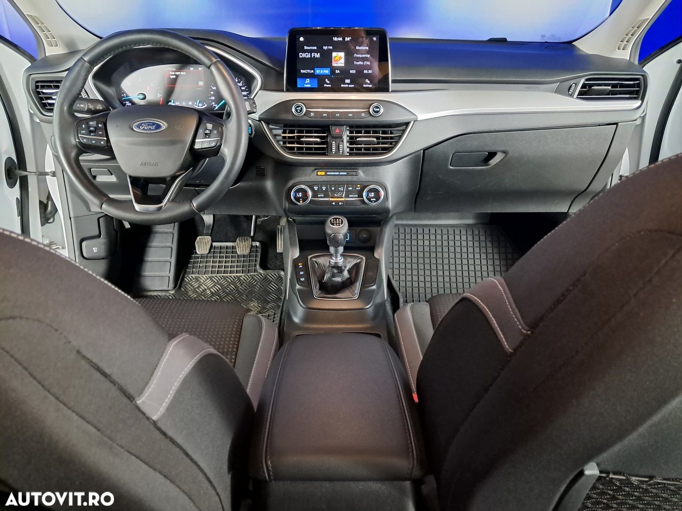 Ford Focus - 14