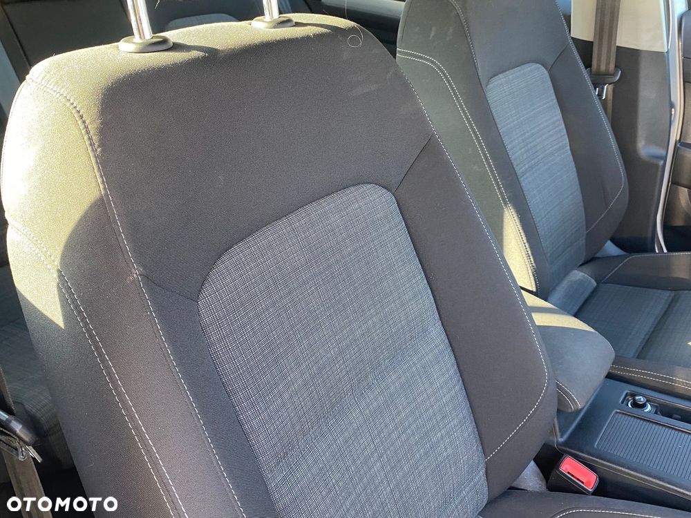 Volkswagen Passat - 27