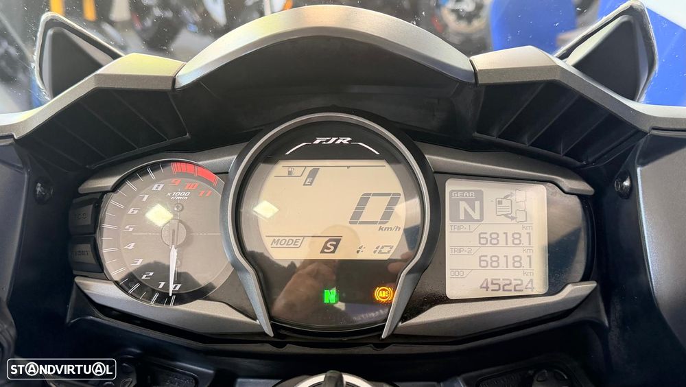 Yamaha FJR 1300 - 5