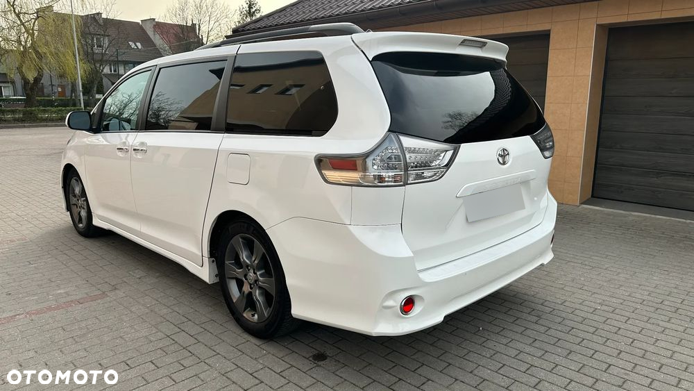 Toyota Sienna 3.5 V6 SE - 3