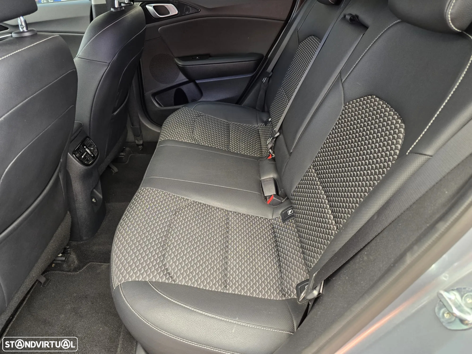 Kia Ceed SW 1.0 T-GDI Sport - 22