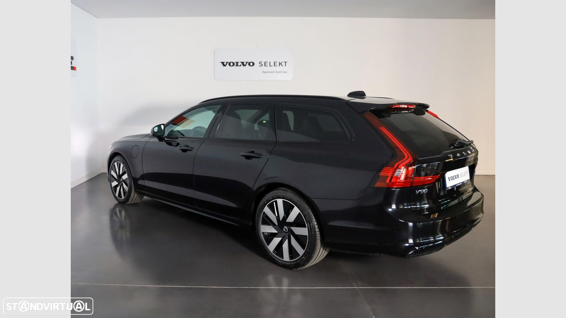 Volvo V90 2.0 T6 PHEV Plus Dark AWD - 4