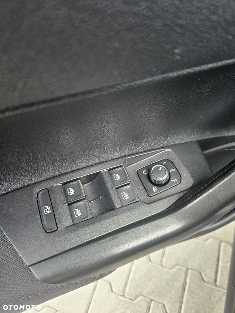 Volkswagen Polo - 13
