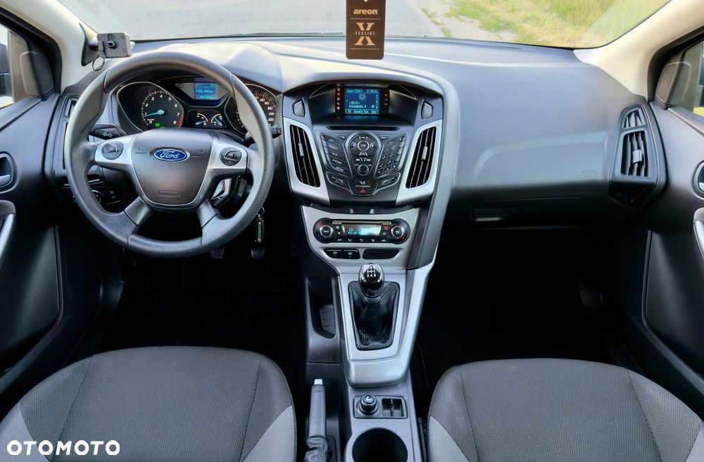 Ford Focus 1.6 Titanium - 12