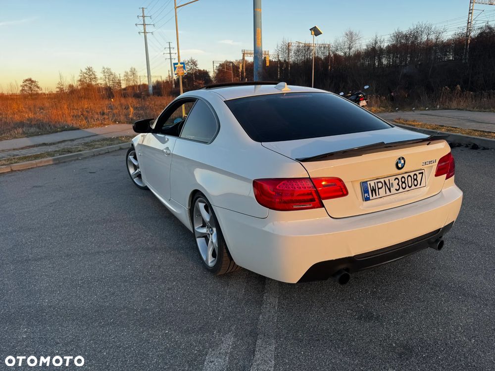 BMW Seria 3 335i M Sport Edition - 2
