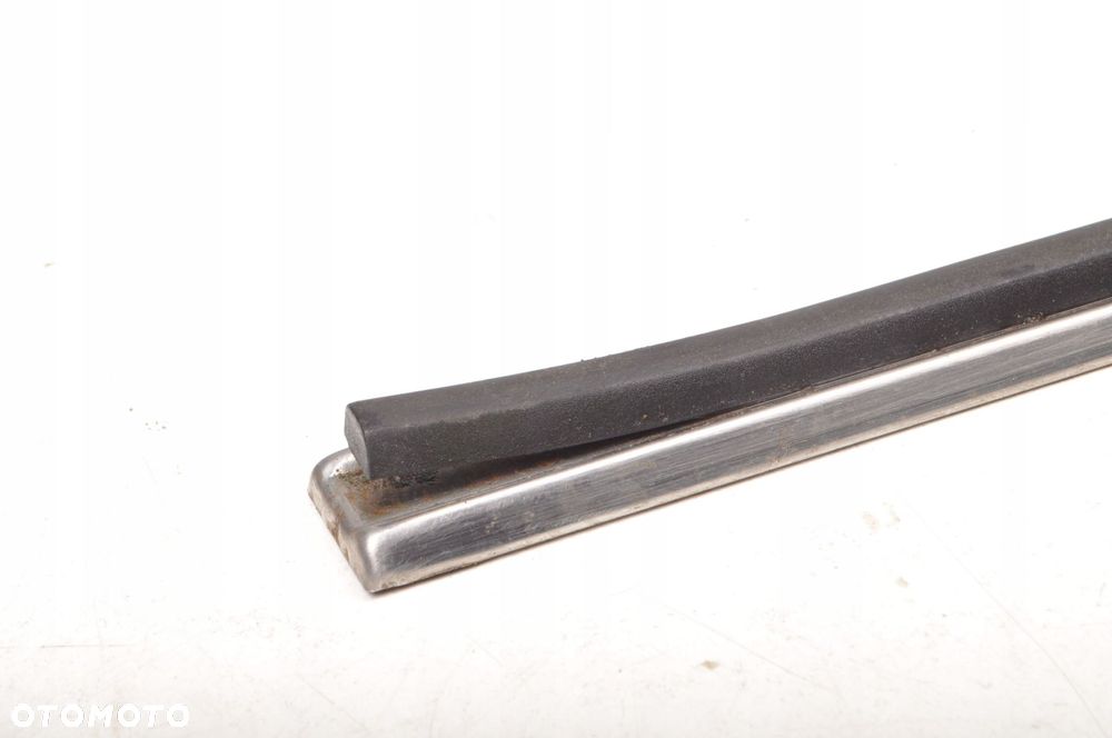 FORD GRANADA I GXL LISTWA DRZWI LEWY TYŁ TYLNE 73R - 6