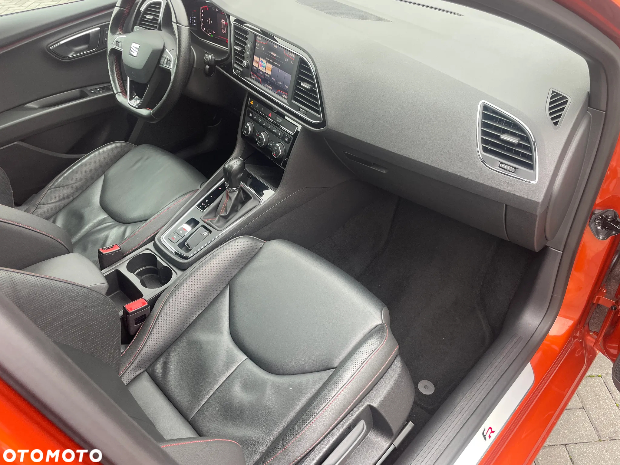Seat Leon Sportstourer 2.0 TSI OPF DSG FR Plus - 28