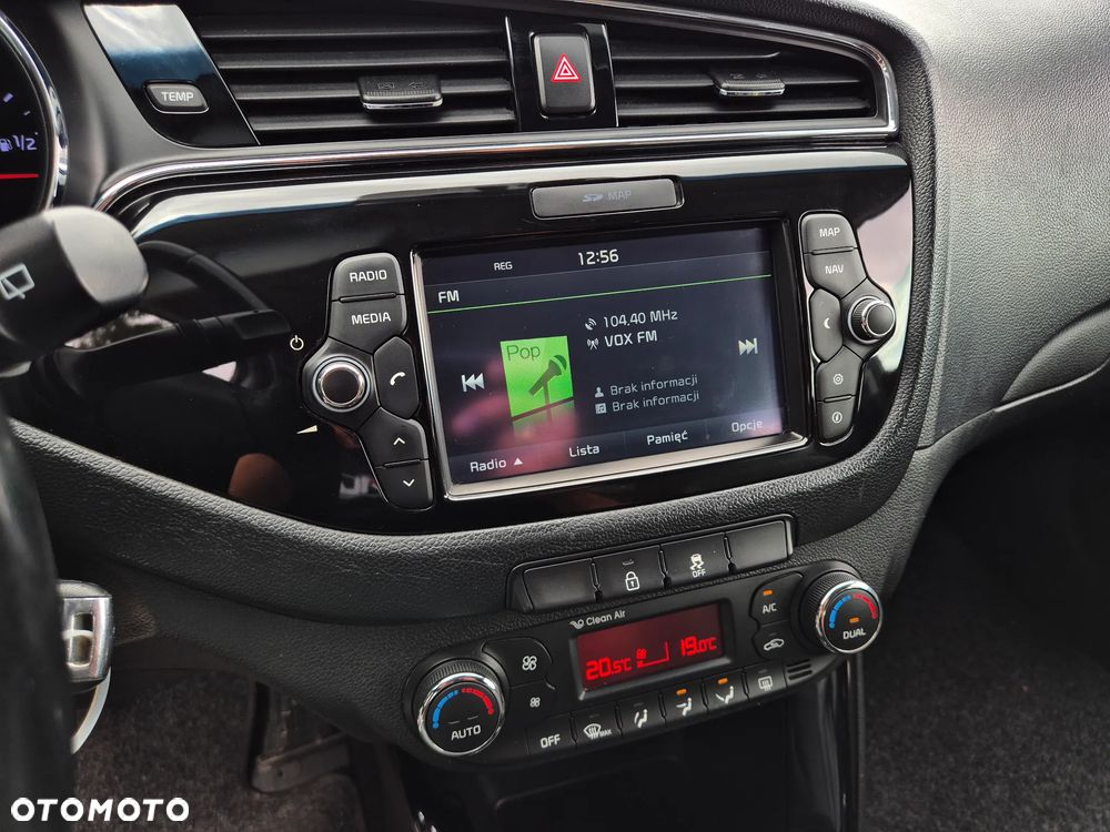 Kia Ceed 1.6 CRDi 136 ISG Platinum Edition - 26