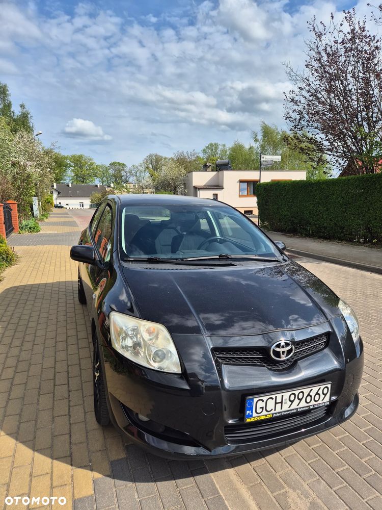 Toyota Auris 1.6 VVT-i Executive - 4