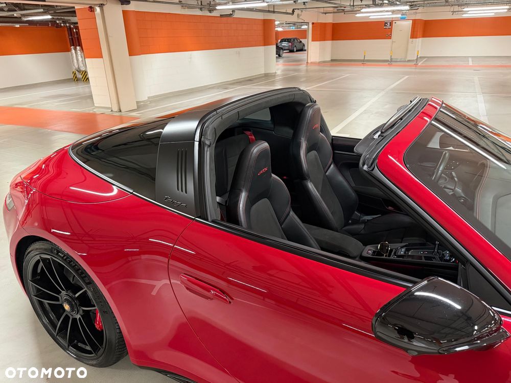 Porsche 911 Targa 4 GTS - 11