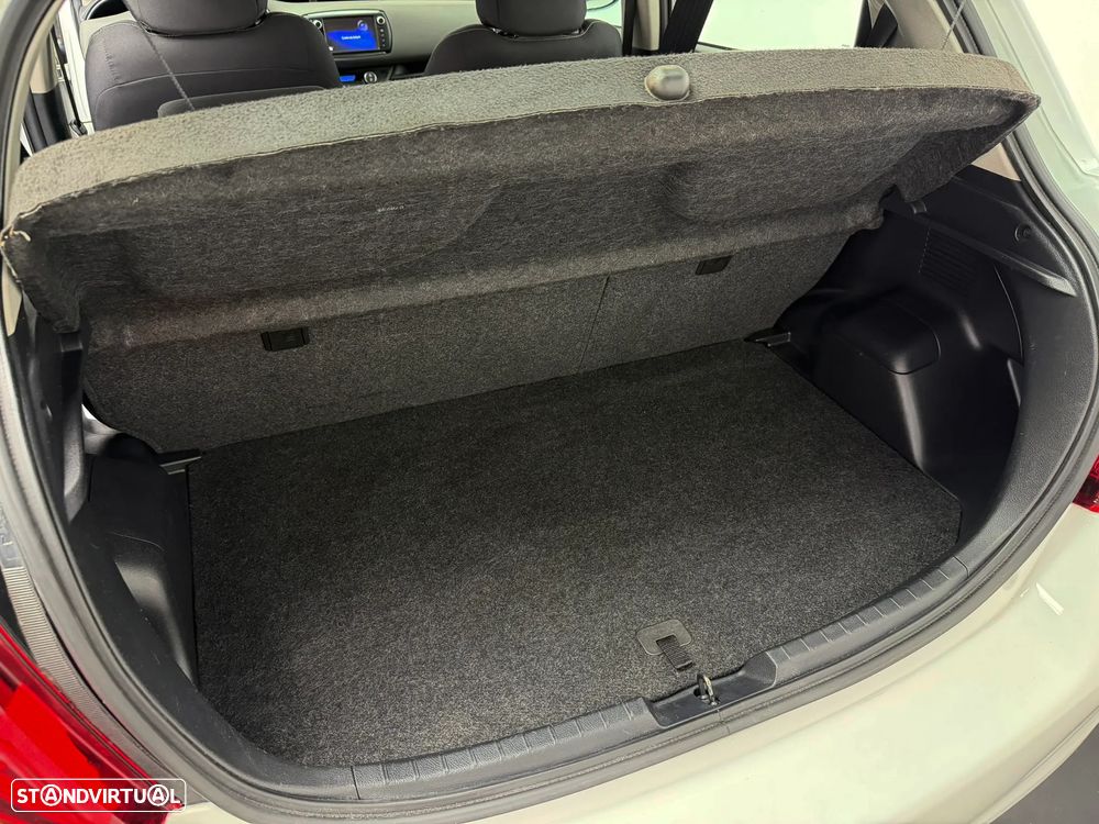 Toyota Yaris 1.5 HSD Comfort - 11