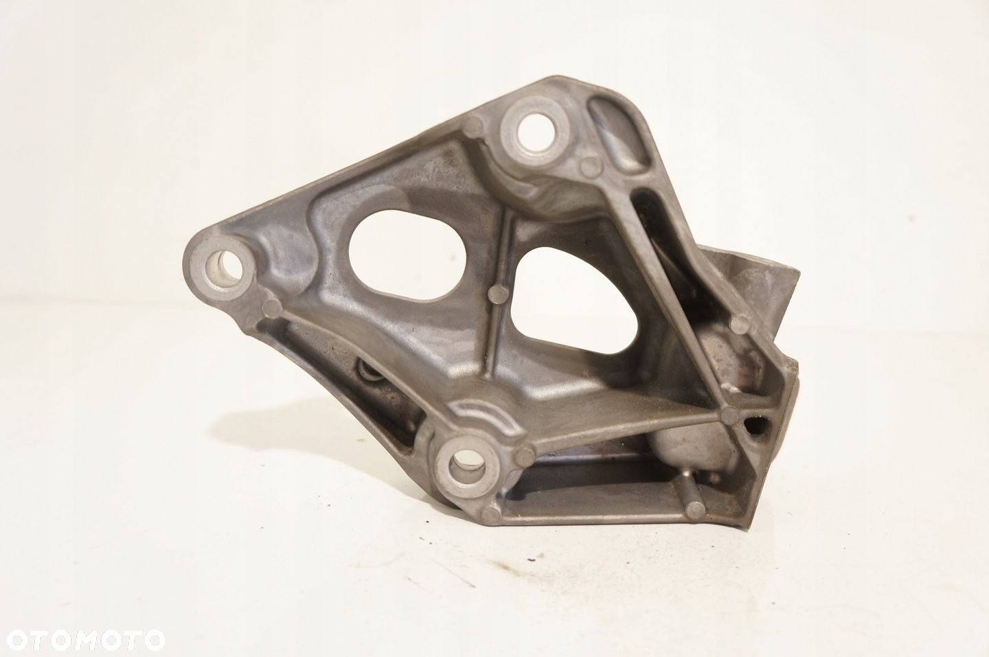 ŁAPA UCHWYT MOCOWANIE SILNIKA BMW 1 2 3 4 5 X3 X4 2.0D 6859415 - 3