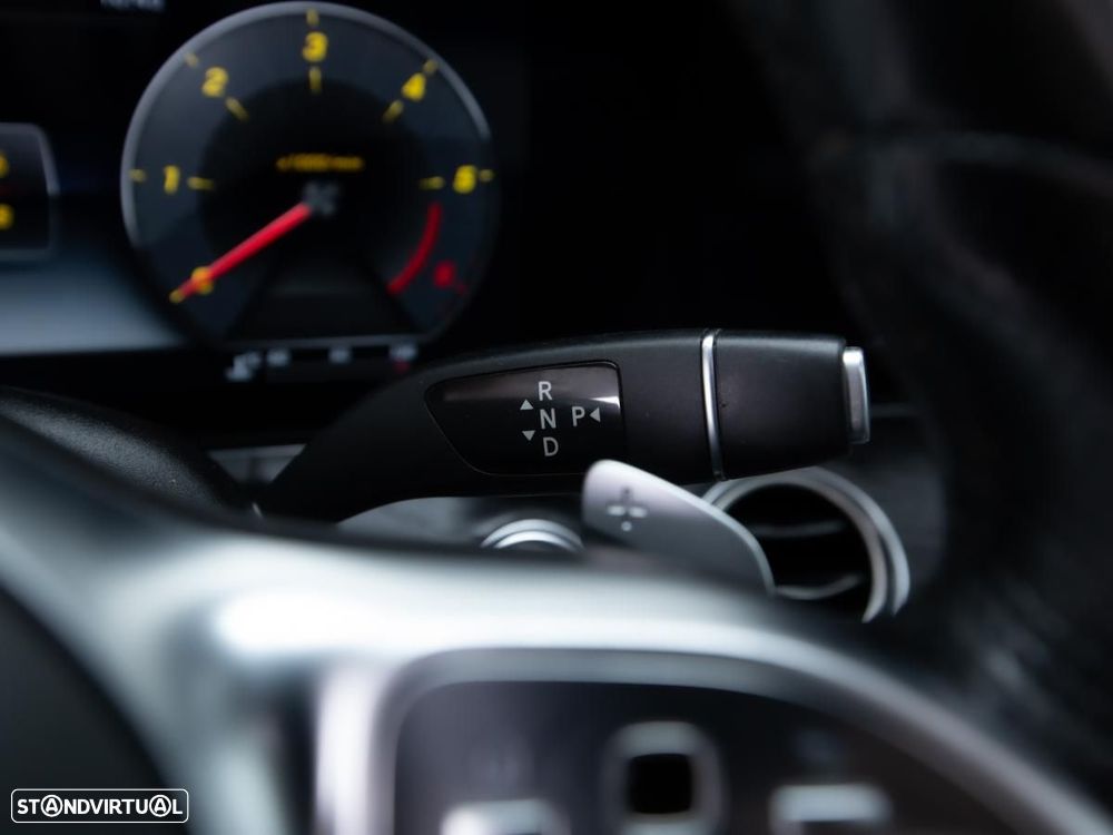 Mercedes-Benz E 220 - 18