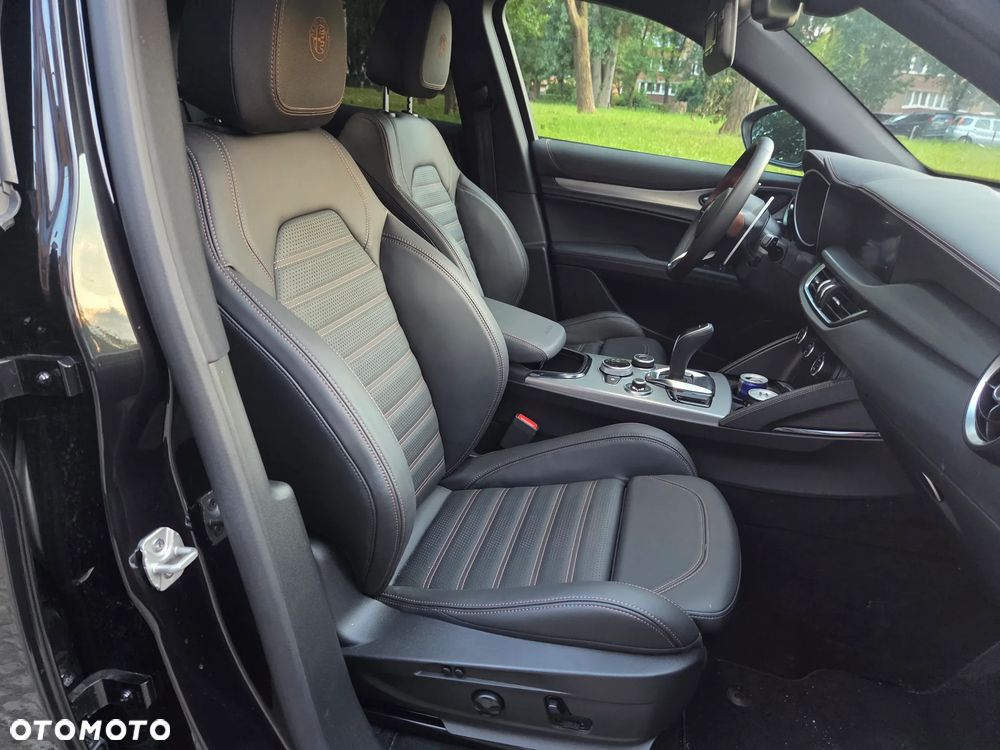 Alfa Romeo Stelvio 2.0 Turbo Intensa Q4 - 6