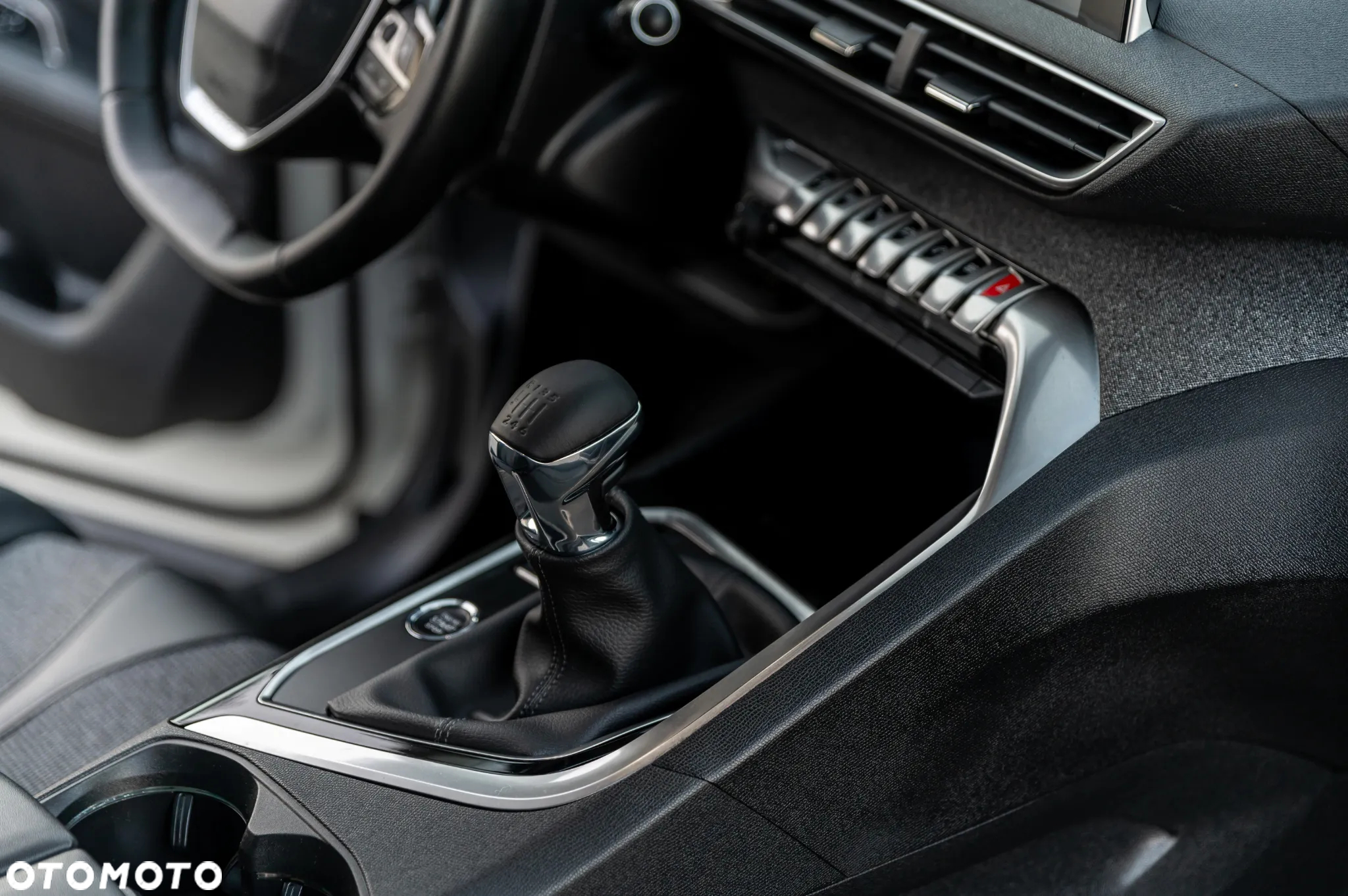 Peugeot 3008 PureTech 130 Stop & Start GPF Active - 27