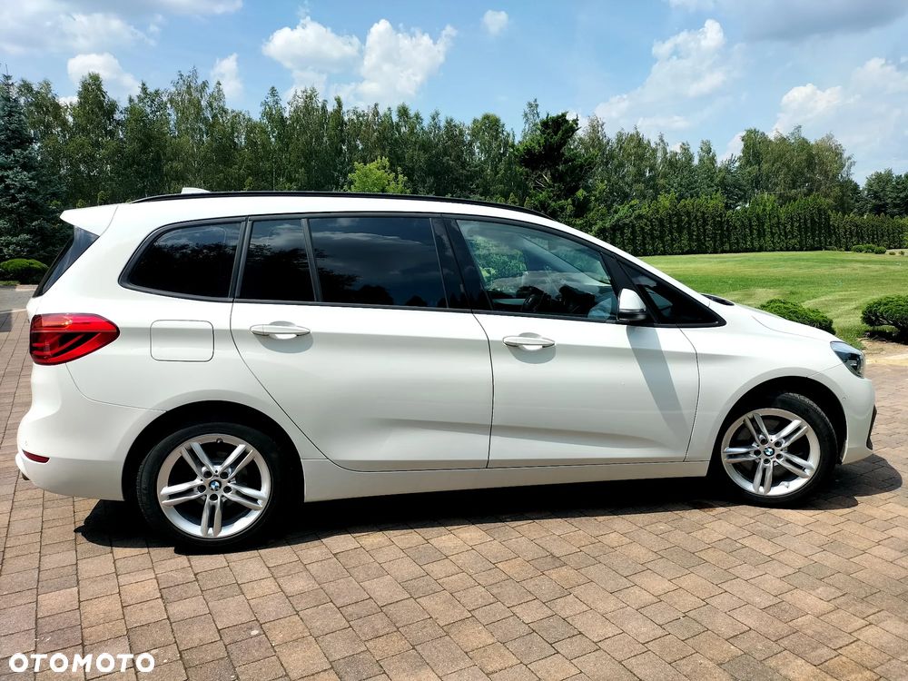 BMW Seria 2 218d Sport Line - 12