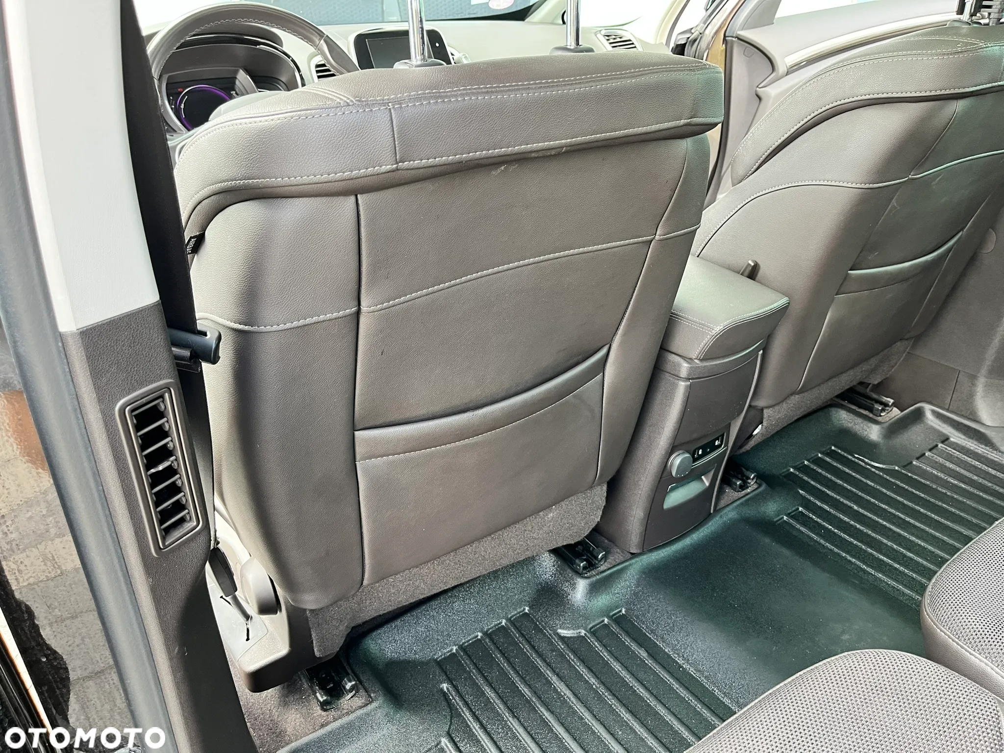 Renault Espace 1.6 TCE Energy Zen EDC - 11