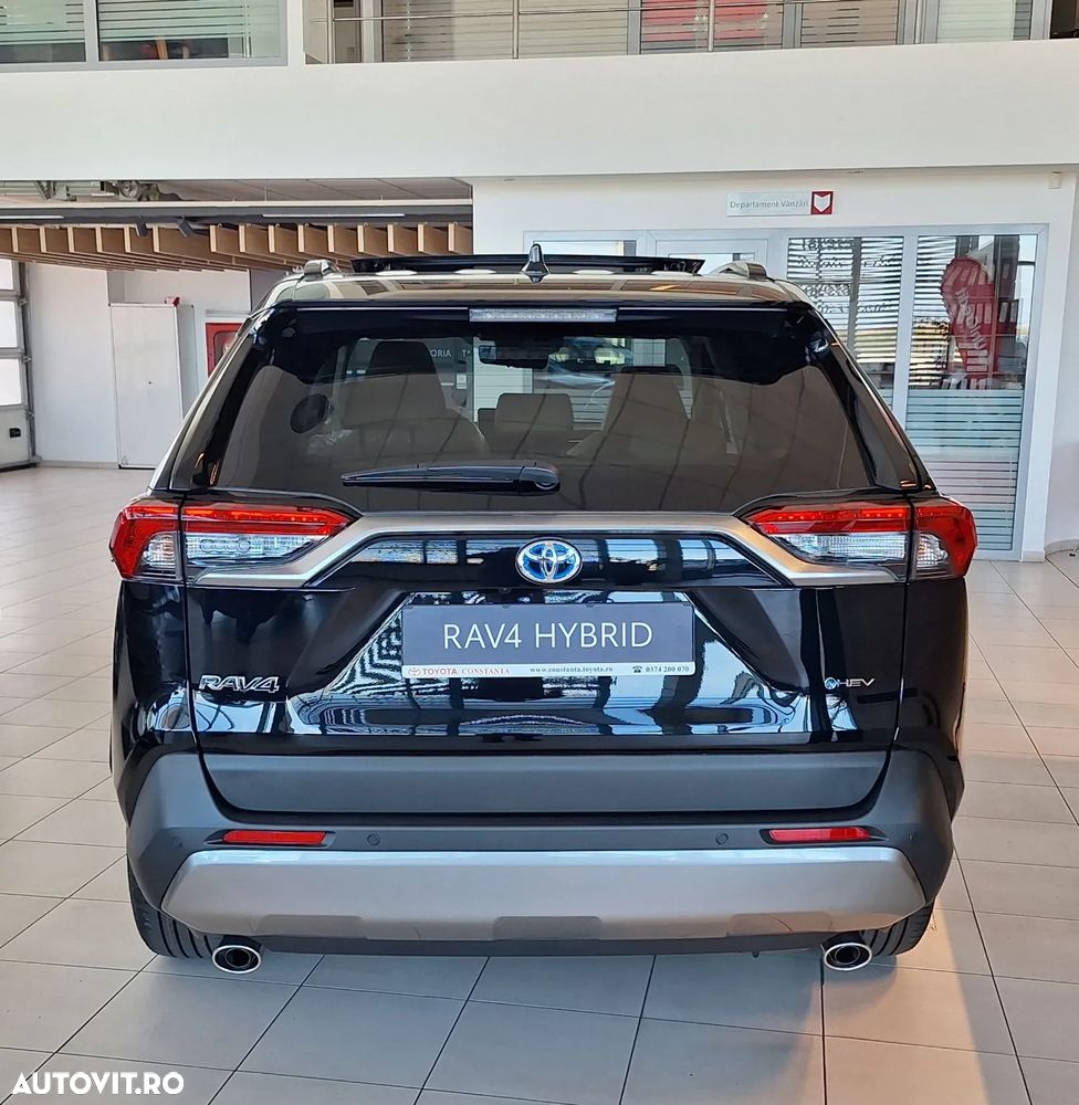 Toyota RAV4 - 4