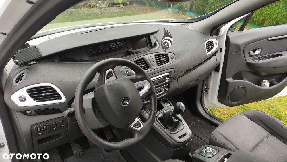 Renault Scenic 1.5dCi TomTom Edition - 19