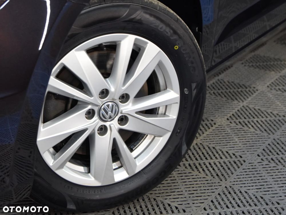 Volkswagen Touran 2.0 TDI SCR DSG Comfortline - 20