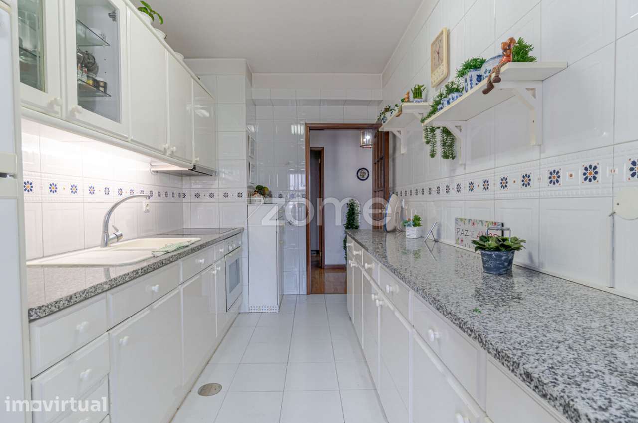 Apartamento T3 com suíte e excelentes áreas no coração de Matosinho... - Grande imagem: 2/37