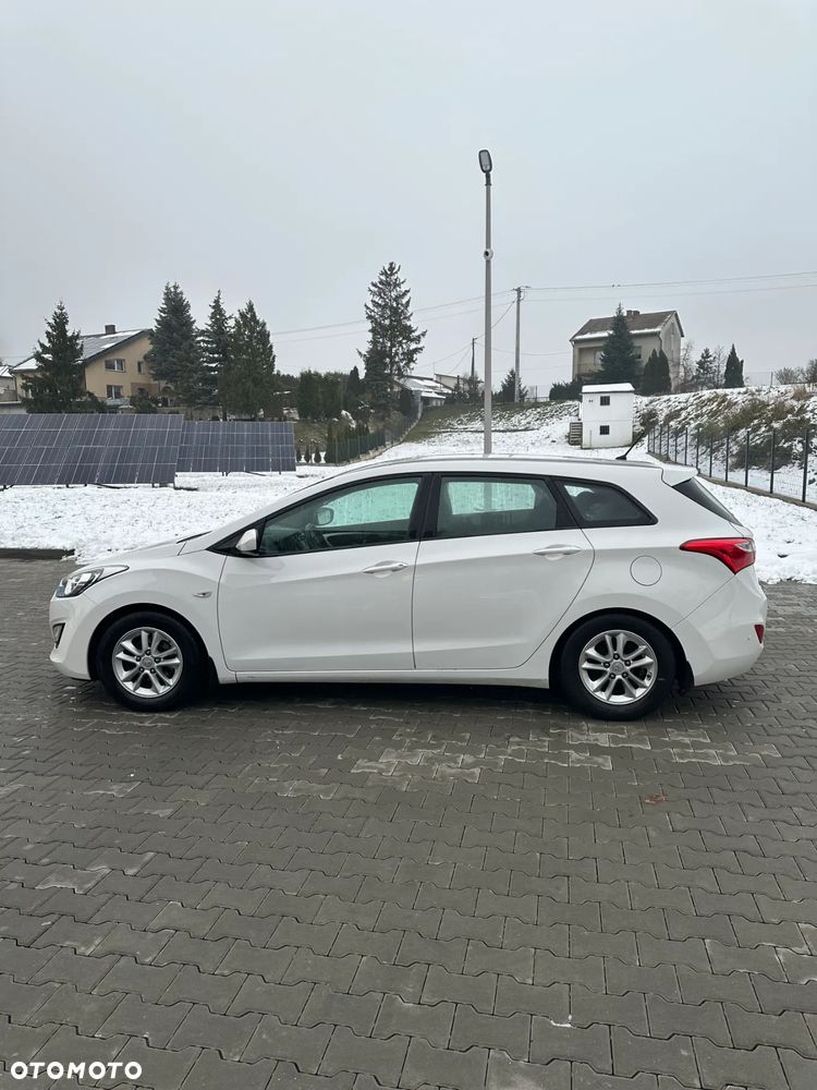 Hyundai i30 1.6 CRDi Classic + - 5