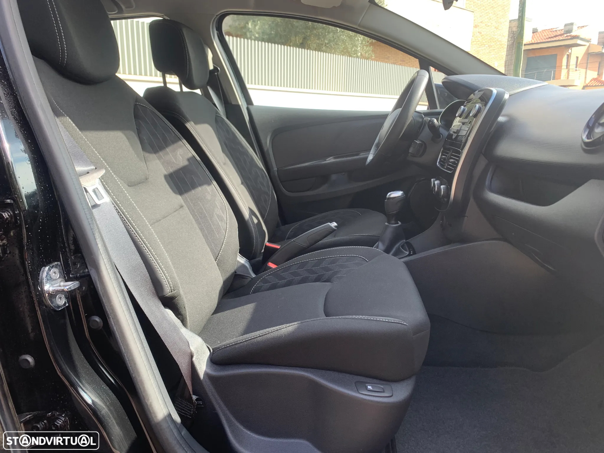 Renault Clio Sport Tourer 1.5 dCi Limited Edition - 28