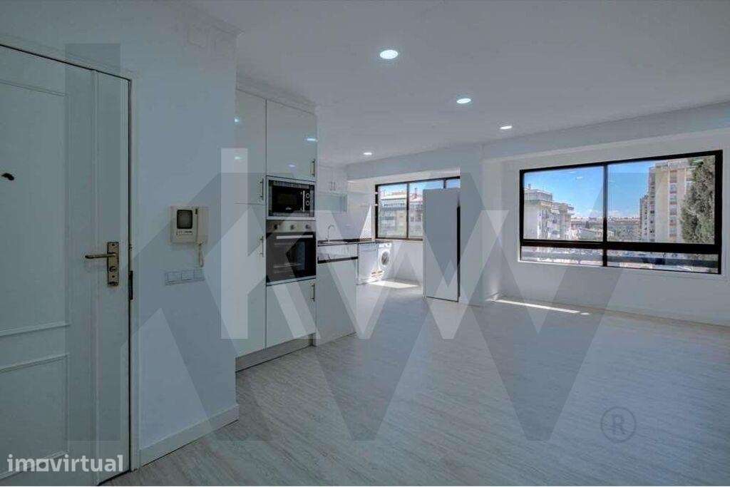 Apartamento T2 Remodelado com 2 casas de banho Quinta do Marquês - Oei - Grande imagem: 4/30