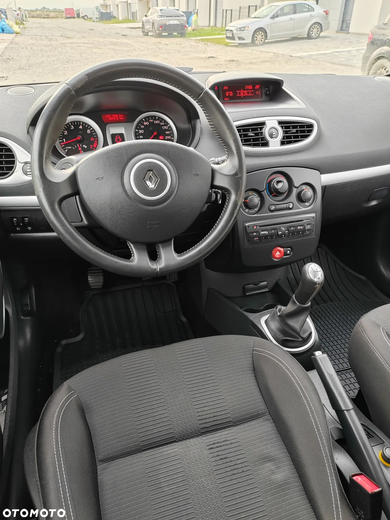 Renault Clio 1.2 16V 75 Expression - 10
