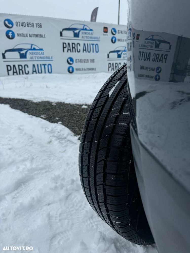 Dacia Duster dCi 90 FAP 4x2 Ambiance - 11